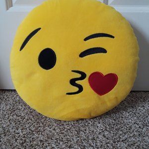 Emoji Kissy Pillow